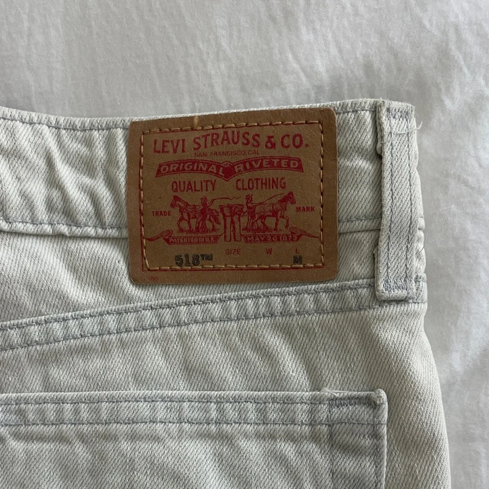 NWT! Levi's 518 Superlow Stone Gray Bootcut Jeans - Picture 7 of 11